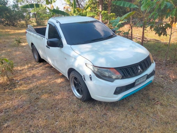 รถ Mitsubishi Triton 2.5 GL สี ขาว