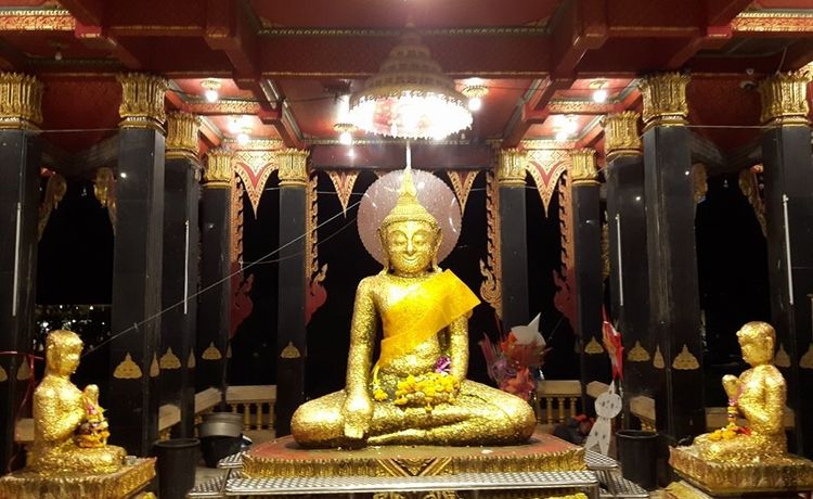 หลวงพ่อโต วัดหลักสี่ ปิดทอง รูปที่ 2