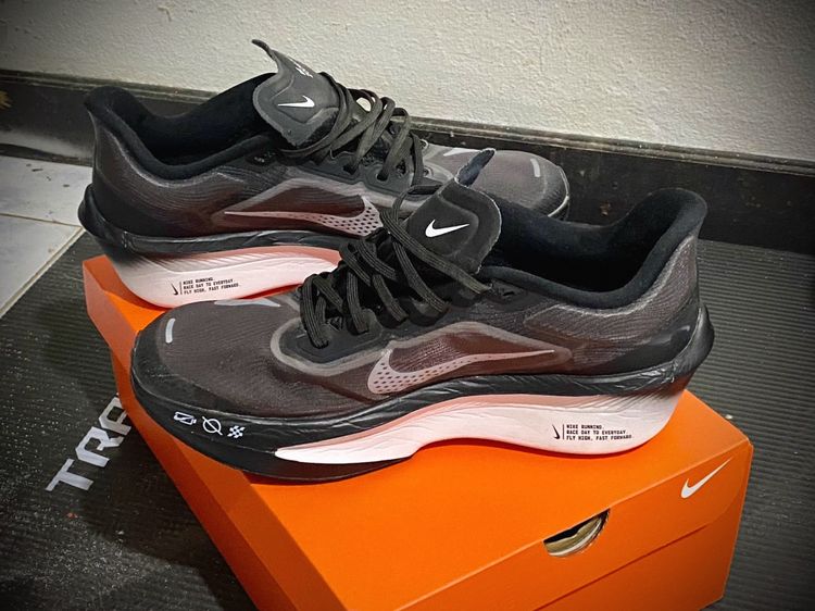nike zoom fly 6  ลอง 1 ครั้ง  อุปกรณ์ครบ รูปที่ 5