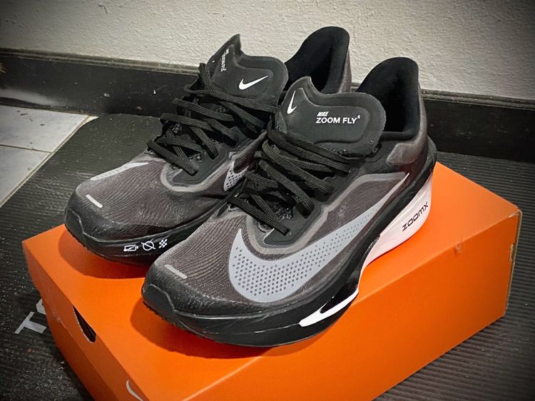 nike zoom fly 6  ลอง 1 ครั้ง  อุปกรณ์ครบ รูปที่ 4