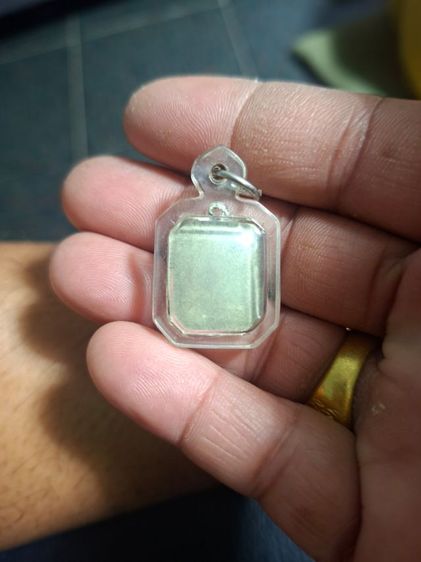 ล็อกเก็จลายธงชาติหลวงพ่อเดิม รูปที่ 2