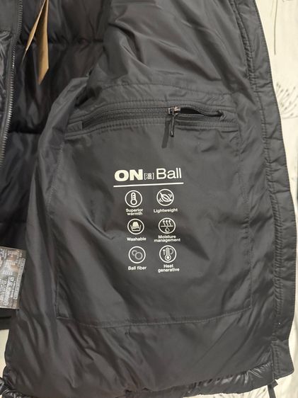เสื้อกันหนาว The north face M'S NUPTSE ON BALL JACKET รูปที่ 4