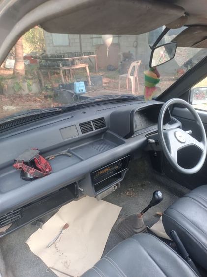 รถ Daihatsu Mira 850 สี ดำ