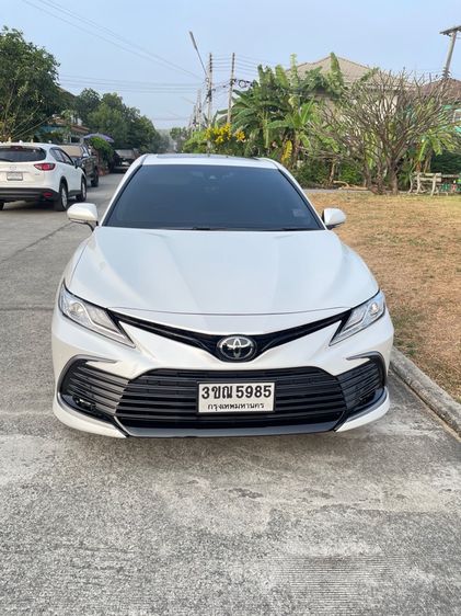 รถ Toyota Camry 2.5 G สี ขาว