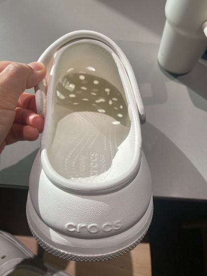 รองเท้า crocs รูปที่ 11