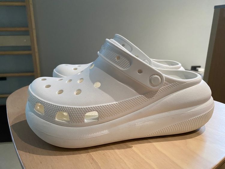 รองเท้า crocs รูปที่ 4