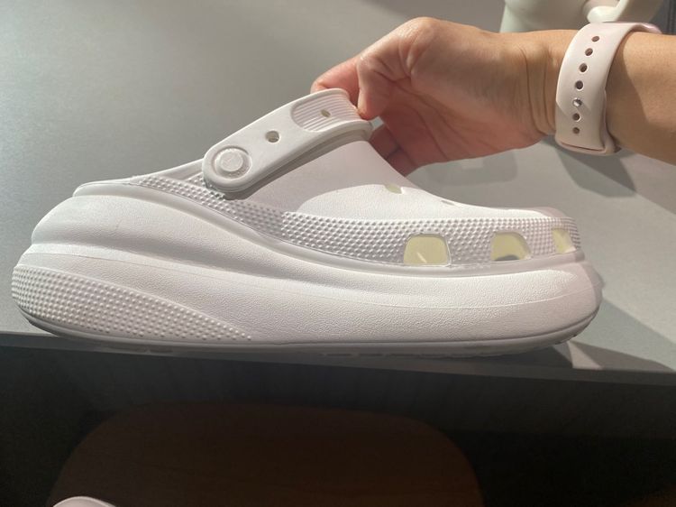 รองเท้า crocs รูปที่ 10