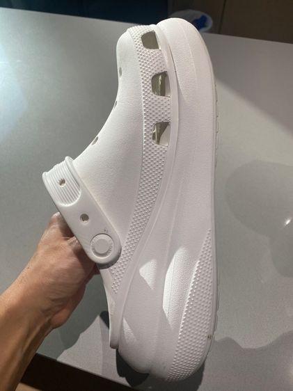 รองเท้า crocs รูปที่ 12