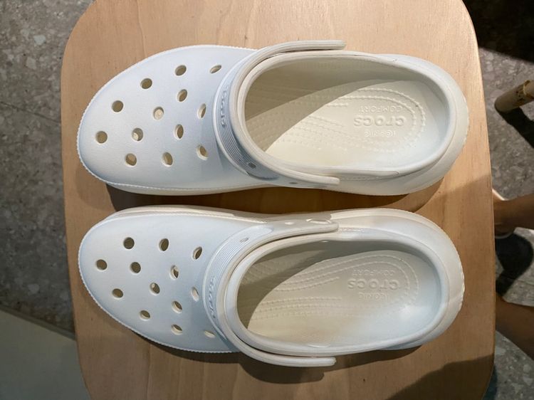 รองเท้า crocs รูปที่ 6