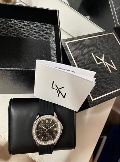 นาฬิกา LYN watch ใหม่มือ 1 อุปกรณ์ครบกล่อง รูปที่ 2