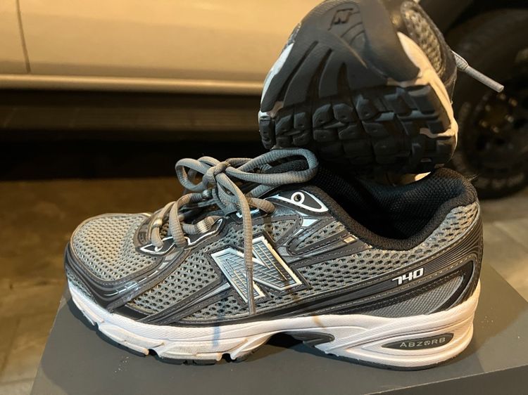 New Balance 740