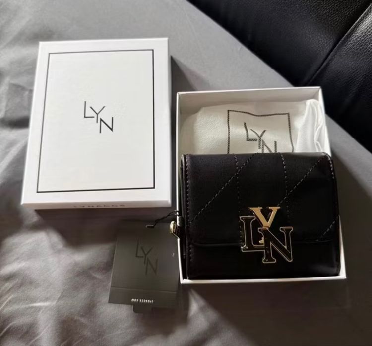 หญิง ดำ หนังแท้ กระเป๋าสตางค์ LYN ใหม่มือ 1 