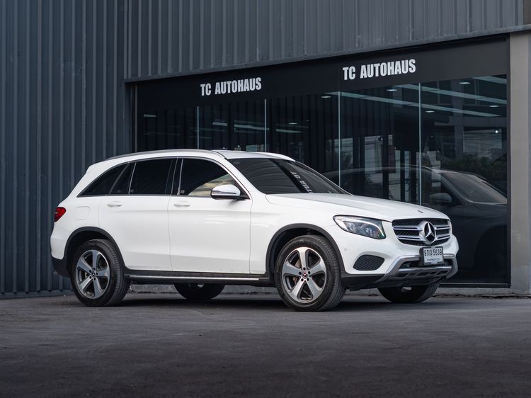 รถ Mercedes-Benz GLC-Class GLC250d สี ขาว