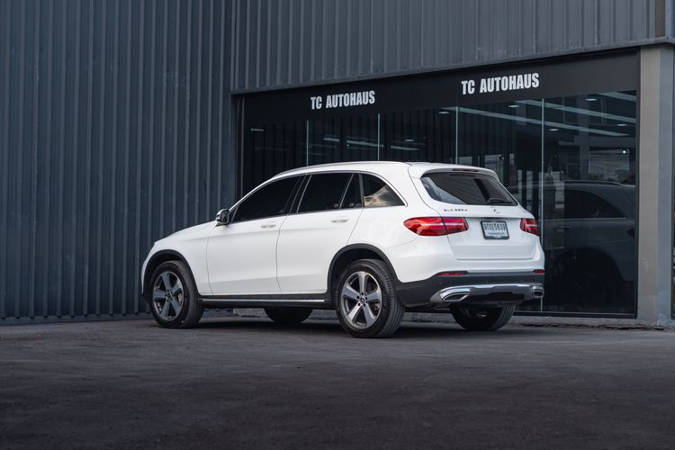 Mercedes-Benz GLC-Class 2019 GLC250d Utility-car ดีเซล ไม่ติดแก๊ส เกียร์อัตโนมัติ ขาว รูปที่ 4