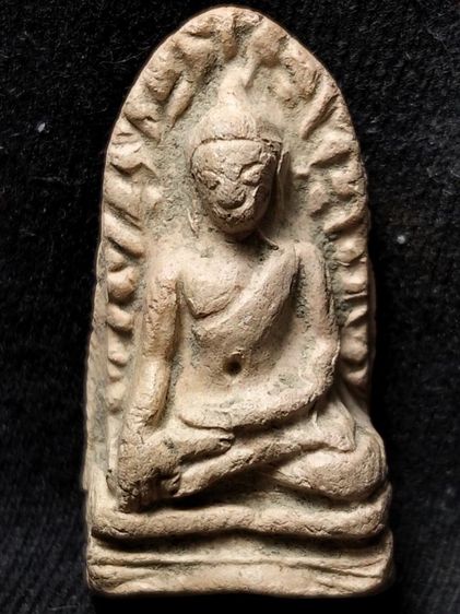 พระรอดลำพูนพ์เล็กเนื้อขาวชมพูครับ รูปที่ 17