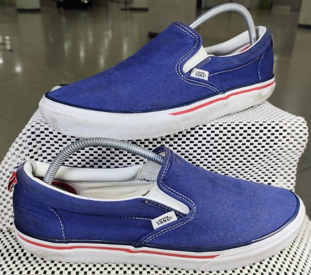 รองเท้า💥VANS Slip - On💥ของแท้‼️สียีนส์ พื้นเดิมๆ นิ่ม สวยๆ เดิมๆ สภาพดี💥ไซร์ 43 