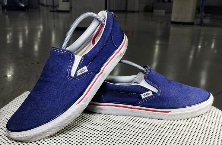 รองเท้า💥VANS Slip - On💥ของแท้‼️สียีนส์ พื้นเดิมๆ นิ่ม สวยๆ เดิมๆ สภาพดี💥ไซร์ 43  รูปที่ 10