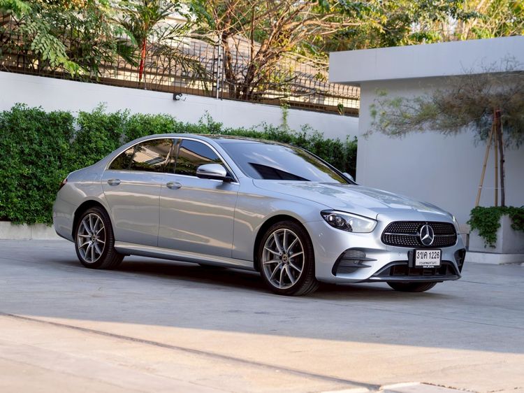 รถ Mercedes-Benz E-Class E300 สี เทา