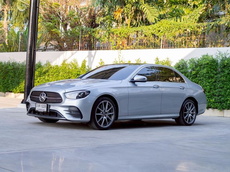 Mercedes-Benz E-Class 2022 E300 Sedan ปลั๊กอินไฮบริด (PHEV) ไม่ติดแก๊ส เกียร์อัตโนมัติ เทา รูปที่ 3