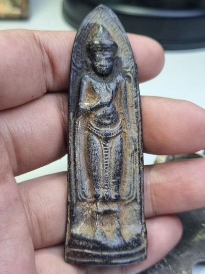 เปิดครับ พระบ้าน เก่าๆ มี 18 องค์ ราคา องค์ละ 400 บาท 3 องค์ 1,000 บาท ครับ ส่งฟรี รวมกันได้ ทุกรายการครับ สนใจ ทักมาได้เลยครับ รูปที่ 6