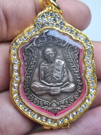 เปิดครับ พระบ้าน เก่าๆ มี 18 องค์ ราคา องค์ละ 400 บาท 3 องค์ 1,000 บาท ครับ ส่งฟรี รวมกันได้ ทุกรายการครับ สนใจ ทักมาได้เลยครับ รูปที่ 12