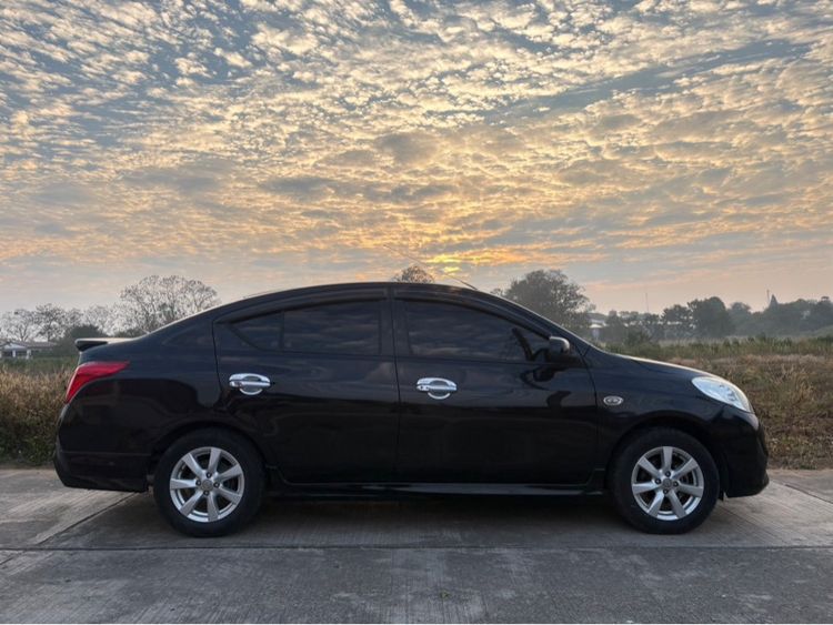 รถ Nissan Almera 1.2 VL สี ดำ