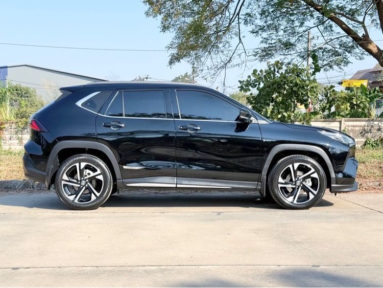 Toyota Yaris Cross 2025 1.5 HEV Premium Luxury Utility-car ไฮบริด เกียร์อัตโนมัติ ดำ รูปที่ 4