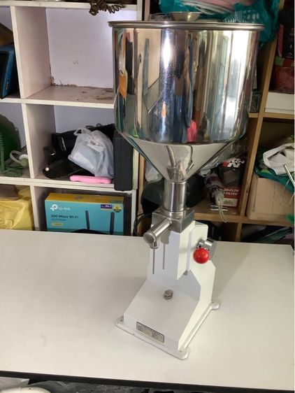 เครื่องปั๊มอัดครีมลงตลับ รูปที่ 3