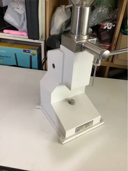 เครื่องปั๊มอัดครีมลงตลับ รูปที่ 2