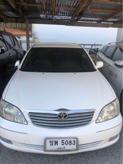 รถ Toyota Camry 2.4 Q สี ขาว