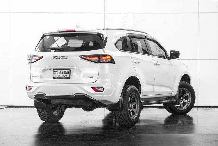 Isuzu MU-X 2023 3.0 Elegant 2WD Utility-car ดีเซล ไม่ติดแก๊ส เกียร์อัตโนมัติ ขาว รูปที่ 4