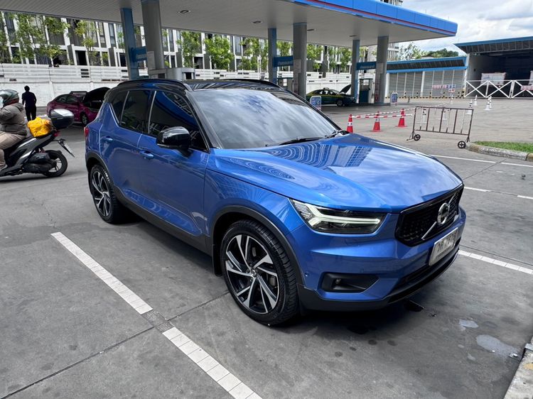 รถ Volvo XC40 2.0 T5 R-Design 4WD สี น้ำเงิน