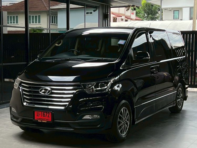 รถ Hyundai H-1  2.5 Elite สี ดำ