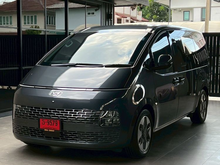 Hyundai Staria 2022 2.2 SEL Van ดีเซล ไม่ติดแก๊ส เกียร์อัตโนมัติ เทา