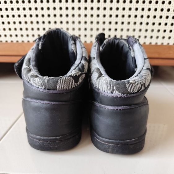 รองเท้าผ้าใบหุ้มข้อ COACH size 9 ยาวด้านใน26cm มือสองขายตามสภาพขอคนรับได้ รูปที่ 4
