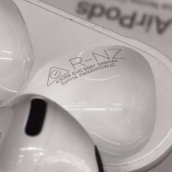 Apple AirPods 4 (ANC) แท้ศูนย์ไทย ครบกล่อง มีใบเสร็จ จัดว่าใหม่ รูปที่ 11