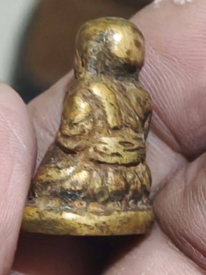 พระเครื่องเมืองสุโขทัยรูปหล่อโบราณหลวงพ่อเอมวัดคลองโป่งเนื้อทองผสม รูปที่ 3