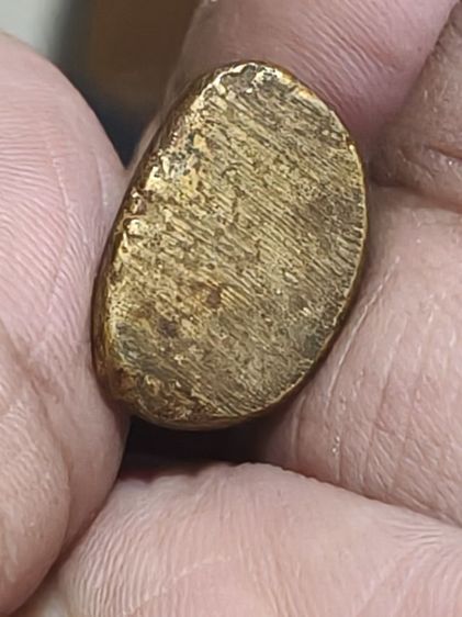 พระเครื่องเมืองสุโขทัยรูปหล่อโบราณหลวงพ่อเอมวัดคลองโป่งเนื้อทองผสม รูปที่ 7