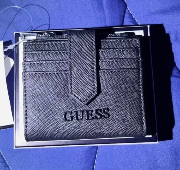 หญิง ดำ หนังแท้ กระเป๋าสตางค์ Guess