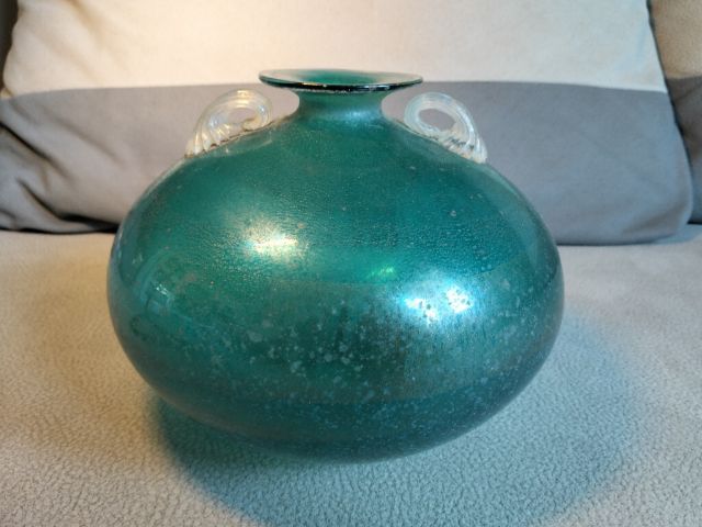 ขอขายแก้วสีเขียวจากอีตาลี เรียกว่า แก้ว Murano glas วินเทจหายากยุค 1970 เป็นแก้วทางอีตาลีสะสมกันข้องข้างราคาเป็นหมื่นขนาดความสูง 15ซม. รูปที่ 2