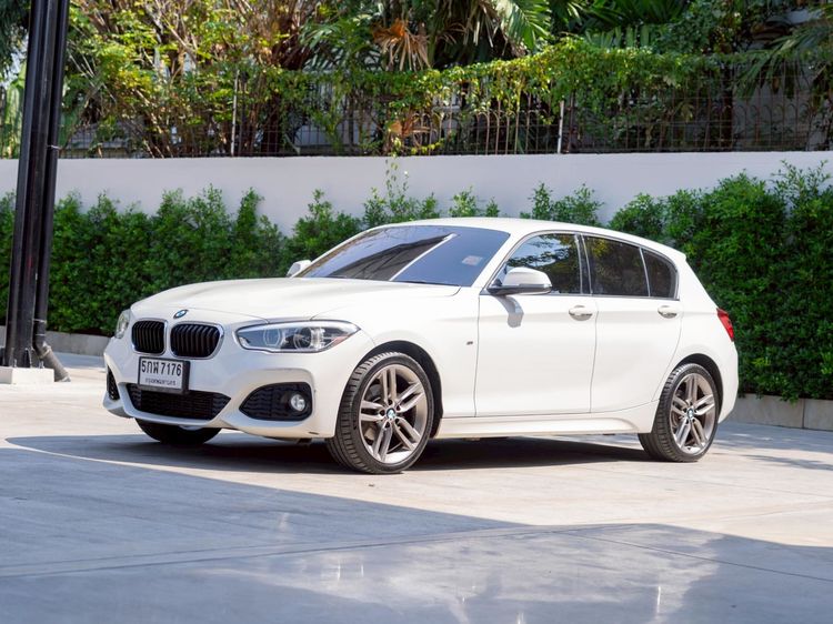 BMW Series 1 2017 118i Sedan เบนซิน ไม่ติดแก๊ส เกียร์อัตโนมัติ ขาว รูปที่ 3