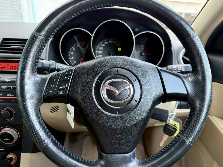 Mazda Mazda3 2006 1.6 V Sedan เบนซิน ไม่ติดแก๊ส เกียร์ธรรมดา เทา รูปที่ 3