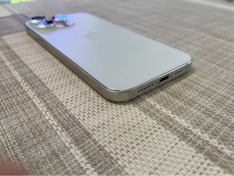 iPhone 15 Pro Max 512 หน้าจอมีตำหนิจุดดำ ไม่มีผลต่อการใช้งาน รูปที่ 3