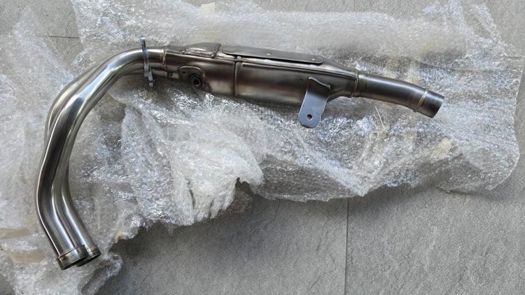 คอท่อไอเสีย CBR 500R ปี 2023 รูปที่ 5