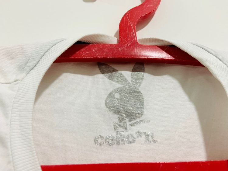 เสื้อยืด PLAYBOY แท้ 💯 size XL ขนาด อก 22 ยาว 28 นิ้ว สภาพดีมาก ลายสวย สกีนจม เนื้อผ้านิ่มมาก หายากน่าสะสมครับ รูปที่ 4