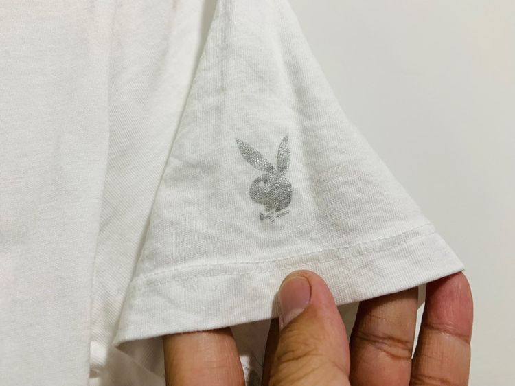 เสื้อยืด PLAYBOY แท้ 💯 size XL ขนาด อก 22 ยาว 28 นิ้ว สภาพดีมาก ลายสวย สกีนจม เนื้อผ้านิ่มมาก หายากน่าสะสมครับ รูปที่ 3