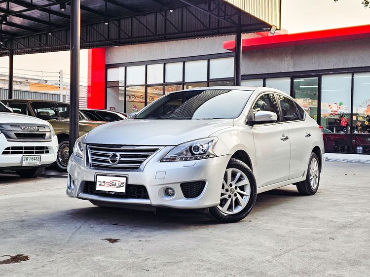 รถ Nissan Sylphy 1.8 V สี เทา