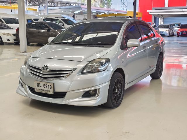 รถ Toyota Vios 1.5 Trd Sportivo สี บรอนซ์เงิน