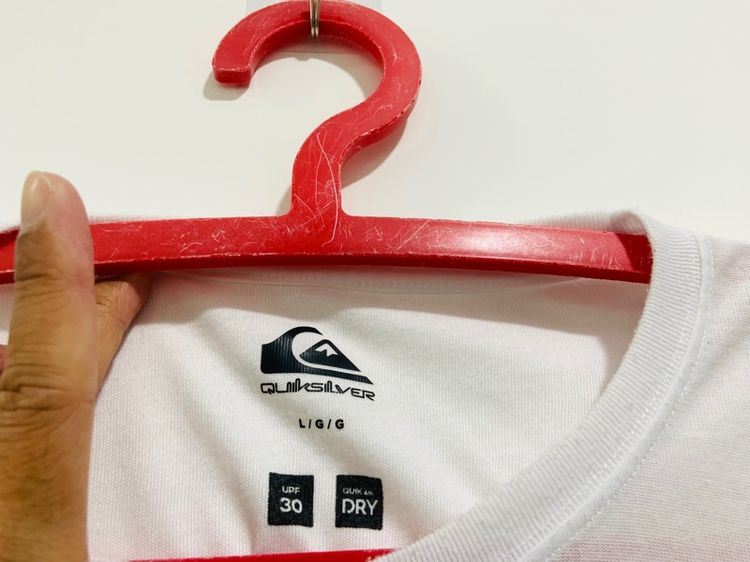 เสื้อยืด QUICKSILVER แท้ 💯 size L ขนาด อก 21.5 ยาว 28 นิ้ว สภาพดีมาก ลายสวย เนื้อผ้านิ่มมาก หายากน่าสะสมครับ รูปที่ 5