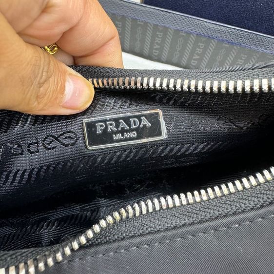 ปล่อยต่อ Prada Re-Edition 2005 (22cm) สภาพสวย อุปกรณ์ล้นกล่อง รูปที่ 10
